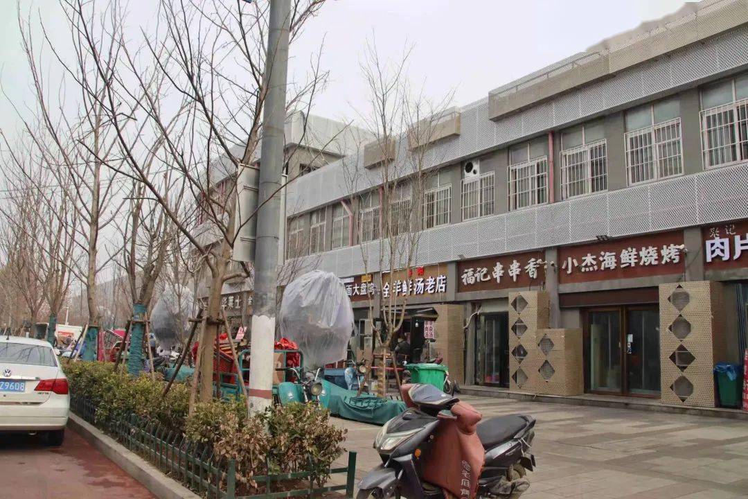 在福元路,燕庄一街等地,多家食肆已闭门谢客.