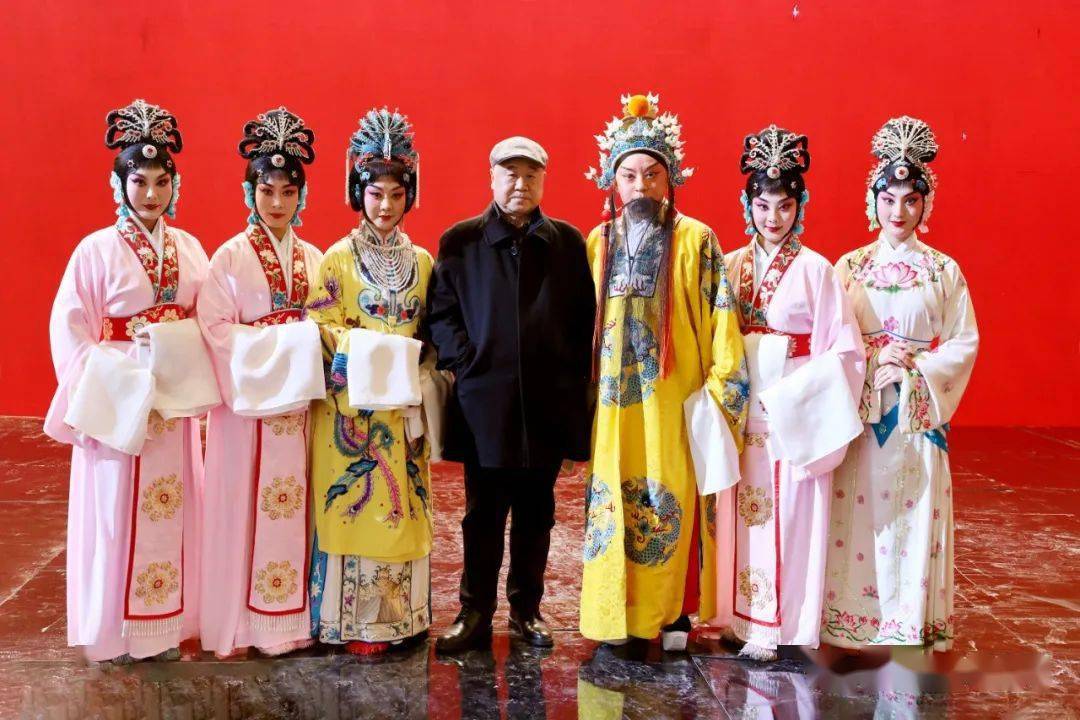 于魁智李胜素新创交响京剧冰雪华光mv全球首发