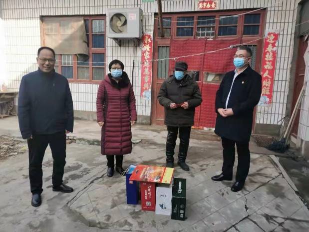 延津县四大班子领导分组开展春节慰问