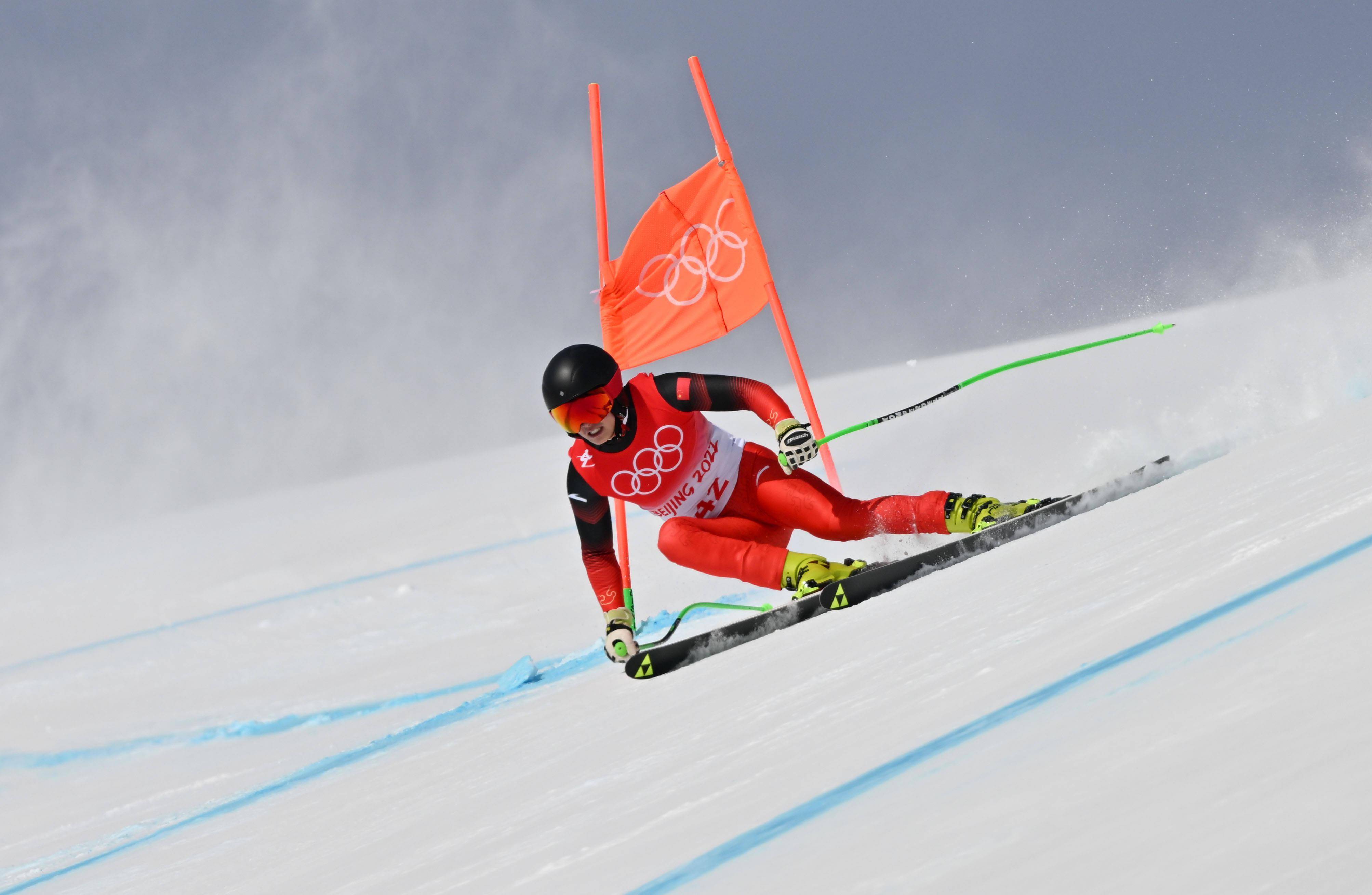 高山滑雪男子滑降比赛赛况