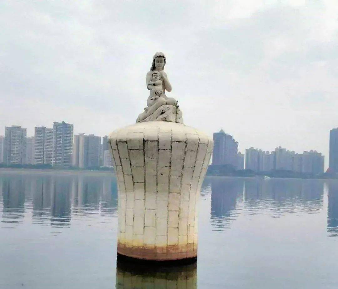 凉风拂脸是当地政府的十大民心工程之一被誉为"清远小外滩"江滨