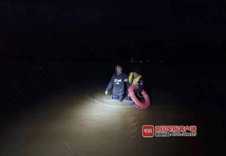 2月20日晚,灵山县一名男子和家人发生矛盾,一气之下跑到灵东水库想