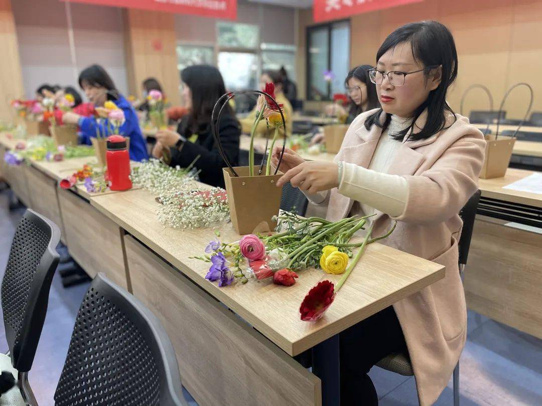 最美春天|渝中区各级妇联开展庆祝