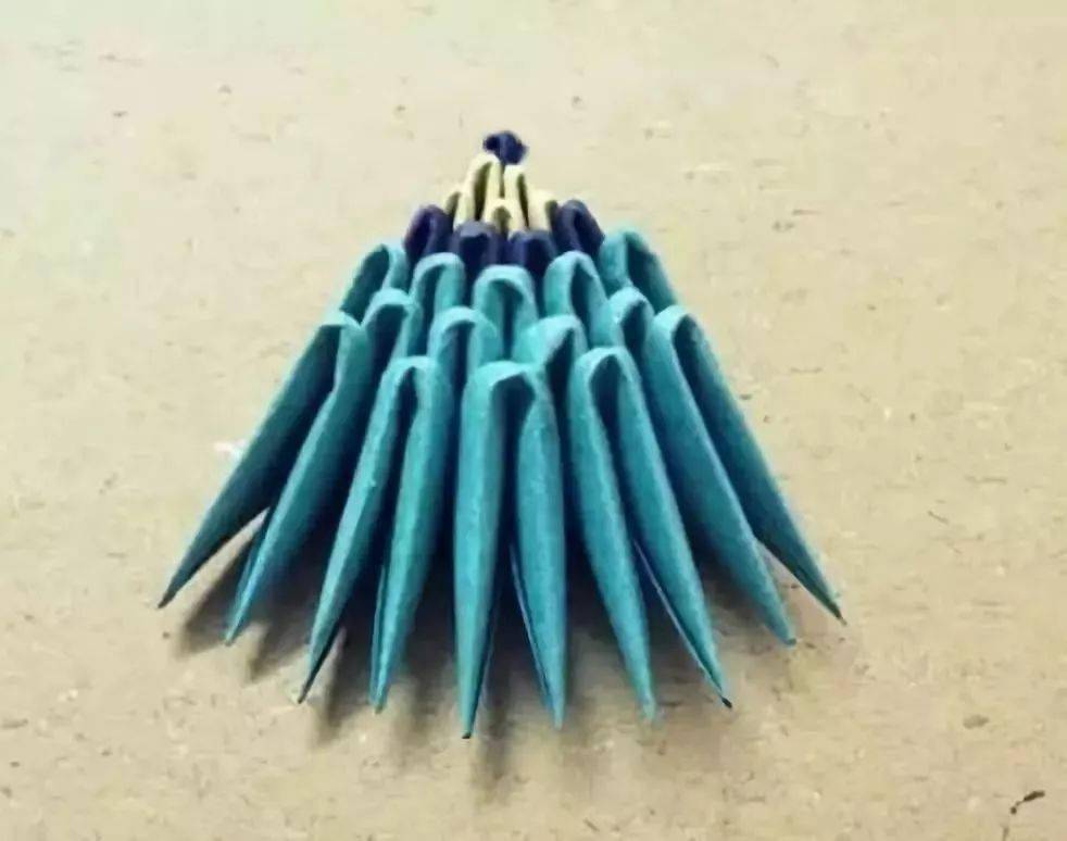 折纸| 简单热带小鱼用三角插做超详细包学会!_鱼身_组件_蓝色