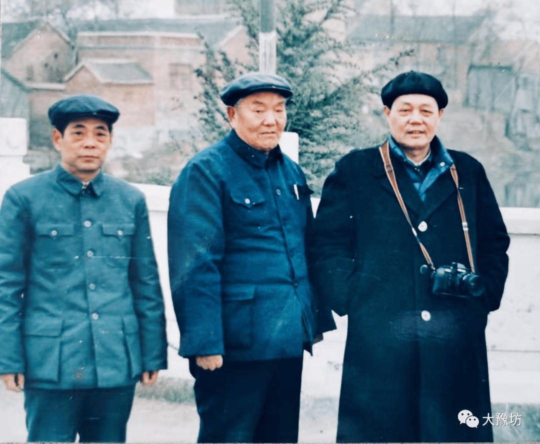 《鱼乐图》雷中峋新疆风情画晋书畅书法(榜书)杜泓君《松鹤图》范景恩