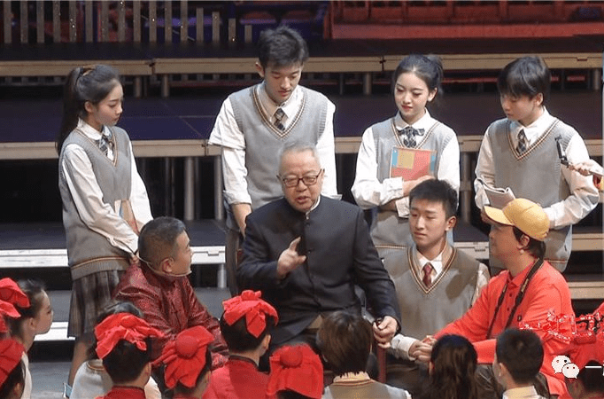 成功当选,他叫"活着欢"_何祚欢_武汉市_艺术