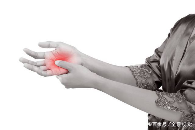 手指关节肿胀疼痛？别不当回事，或是4种疾病找上门，要小心