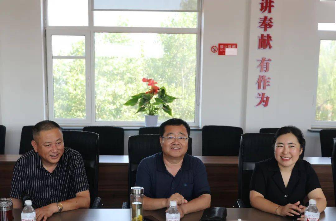 曹庆伟对我县人大代表"家,站,点"建设工作谋划早