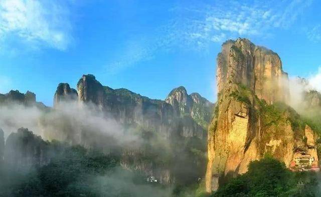 浙江超值得打卡的山峰，形成于1.2亿年前，山势奇特，怪石遍地