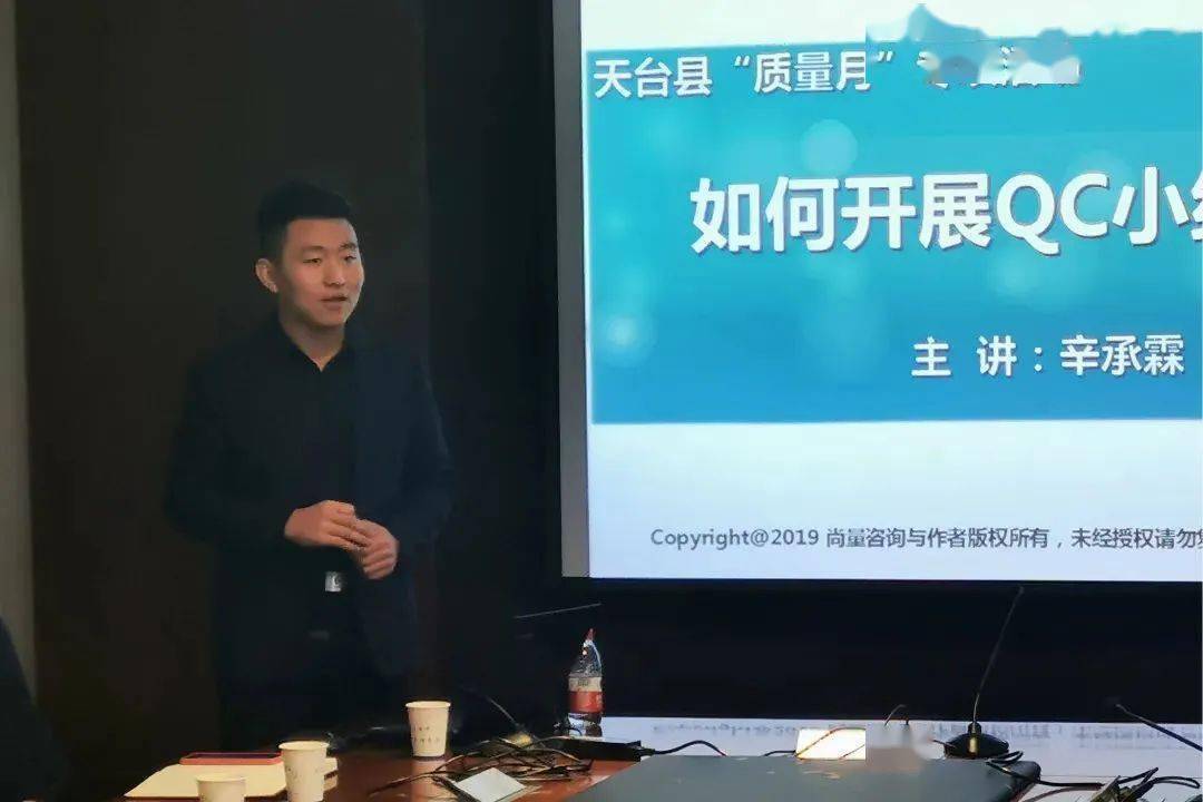 量新学院辛承霖,从"优秀士兵"到全国大学生"就业创业人物,热血男儿