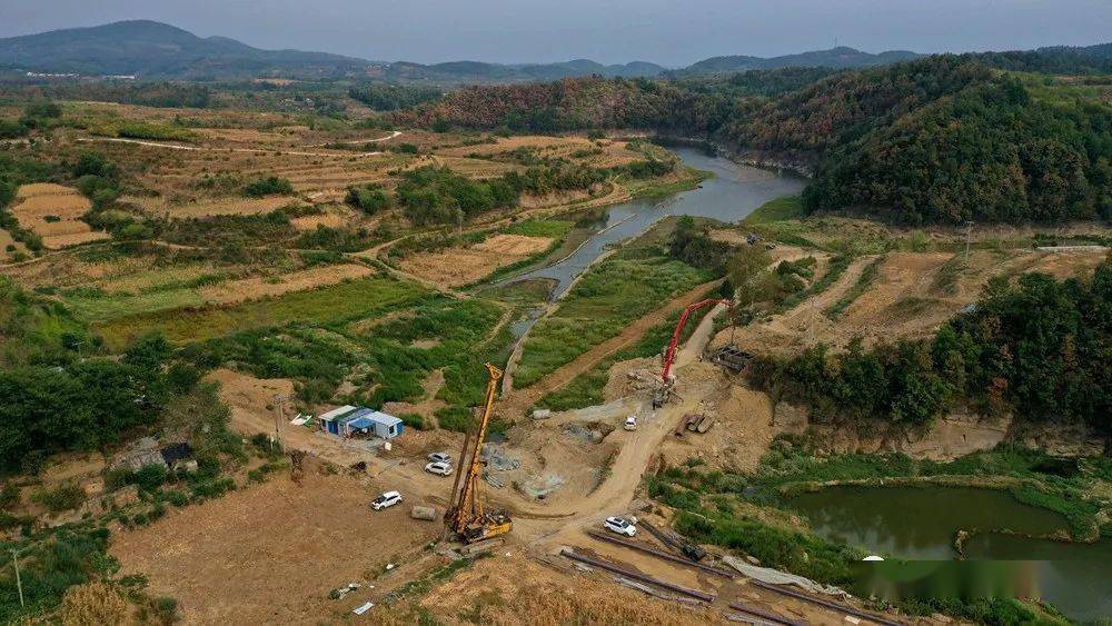 丹江口市凉水河镇油坊沟村往惠滩河村桥建设中_景美人_北流_风光片