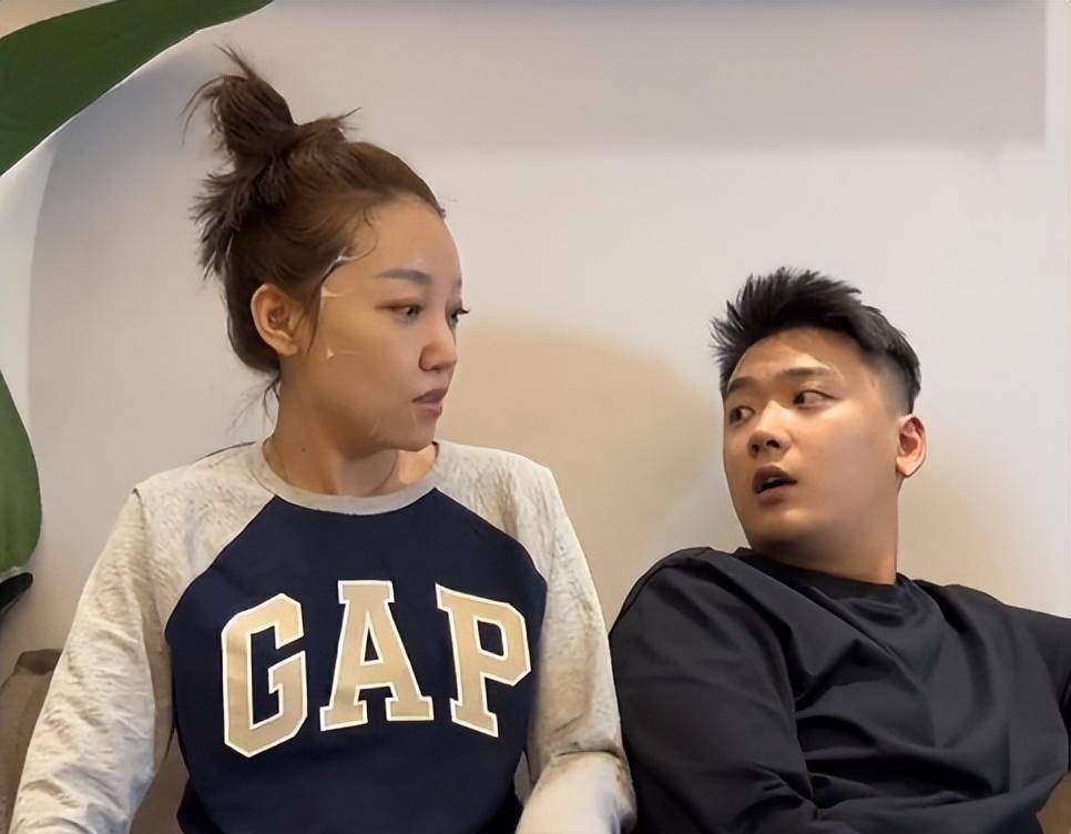 67崔晋早上赖床李勒优叫不动,一说晋嫂生气,立马被子叠成豆腐块