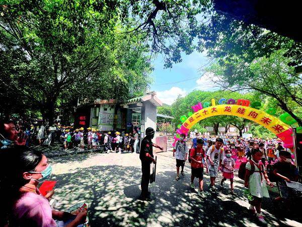 桂林市各中小学努力构建安全舒心校园环境_防控_疫情_新生
