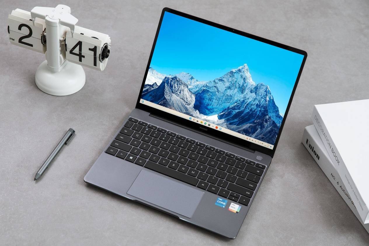 matebook b7-420智慧赋能企业数字化转型,开启商业办公全面未来_华为