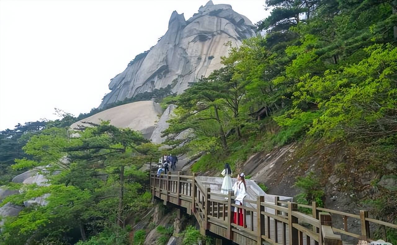 都知道大别山坐落于三省交界处，却少有人知它的主峰多高？在哪？