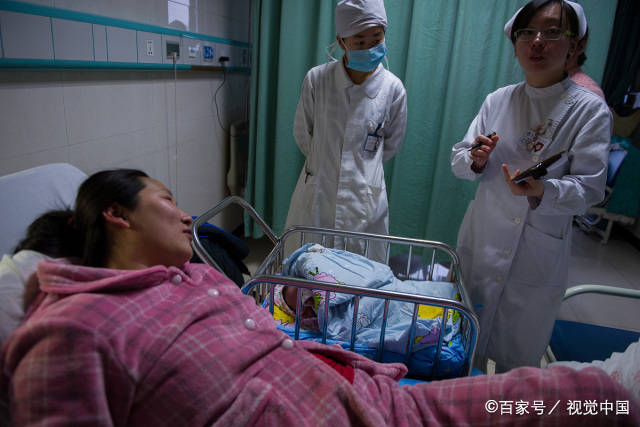 53岁产妇明知高龄生育风险,却坚持要生孩子,背后原因