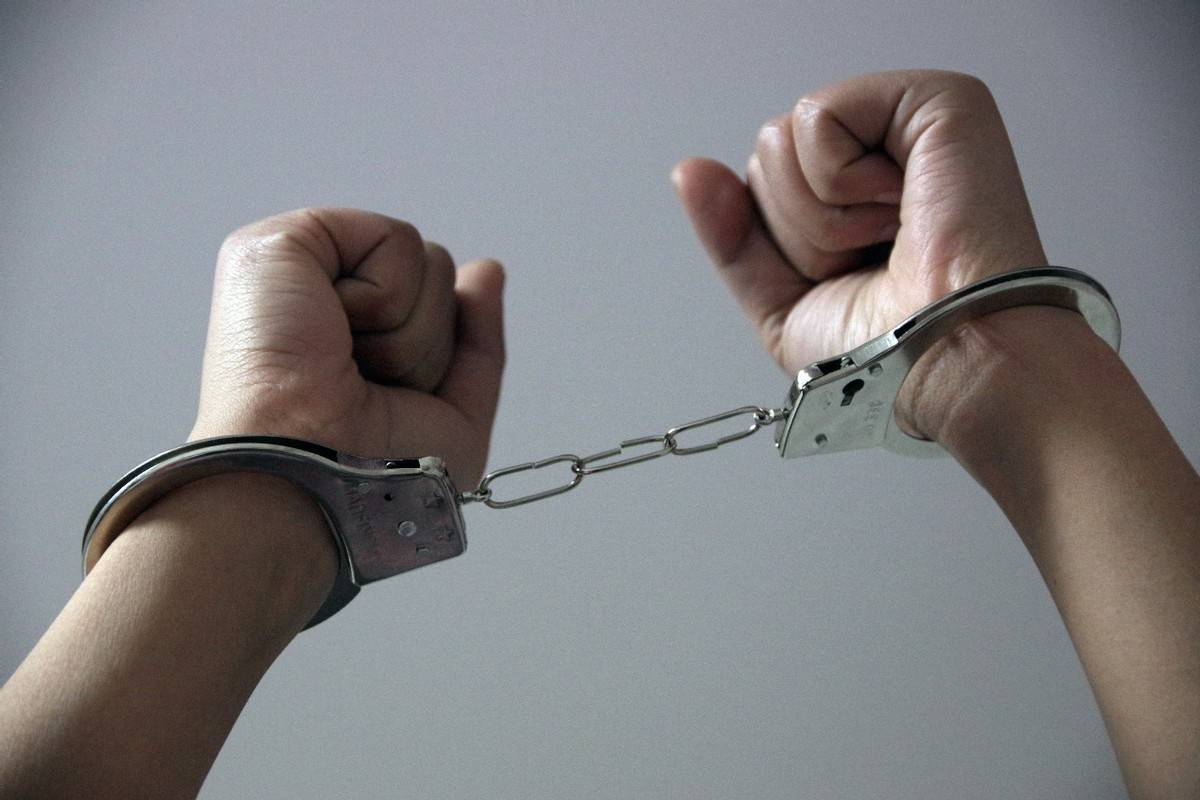 原创3人组织业主聚集庆解封被拘10日，不是已经低风险了吗？