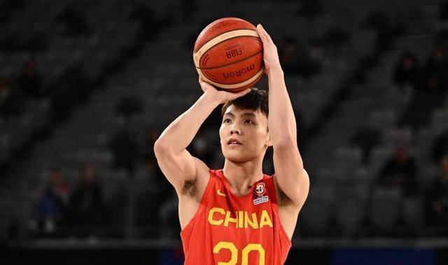 张振麟到广州胡明轩在练瑜伽许米乐M6 M6米乐杰在孤立地练腰腹肌(图6)