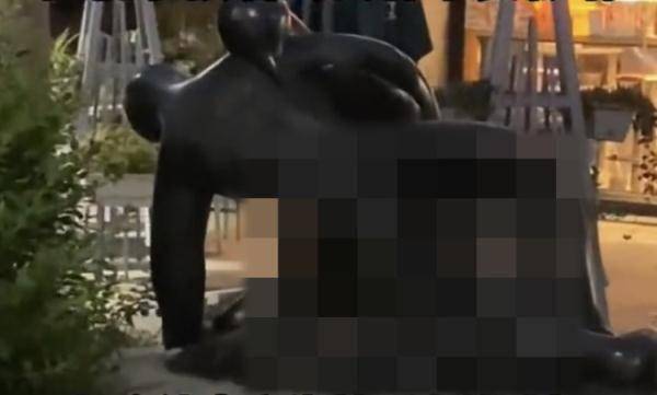 上海青浦一商业广场雕塑被指不雅，商家：已第一时间更换