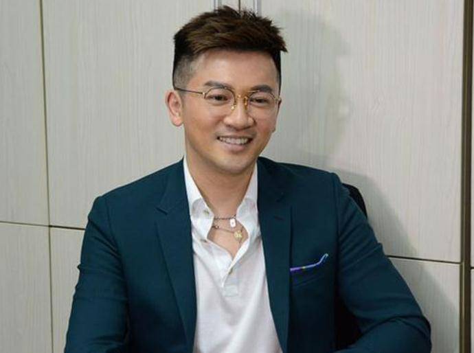 工作室回应:假的,女方被扒是白富美不输女星_林心如_amy_曾在