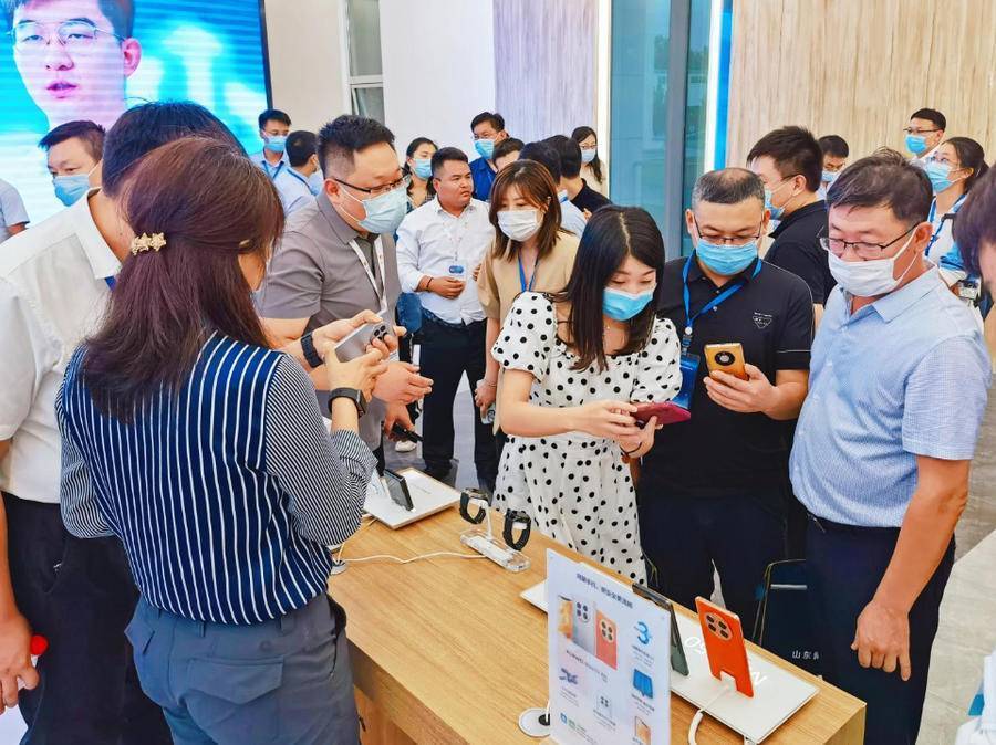 �ֻ���ͷ��Ϊ������ͱ���족,����ͨ�ż��ٴ�����������