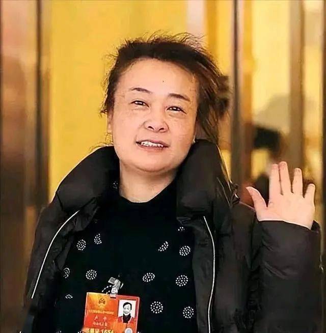 两人一思索,卢平约见了长沙卷烟厂一直合作的金沙利印刷公司老板翁某