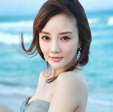 原创李小璐和贾乃亮要复合了？家庭破裂，名声扫地，不忠诚之后她后悔了