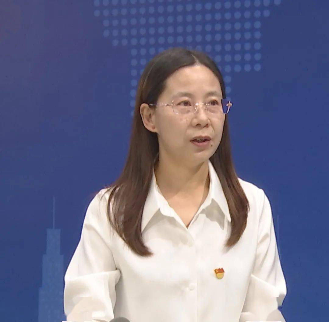 “奋进新征程 建功新时代•非凡十年”系列访谈——克旗工信和科技局副局长 张华东