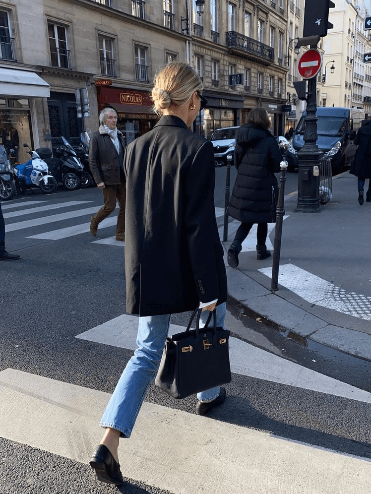 ���ļ򵥣�����߼���