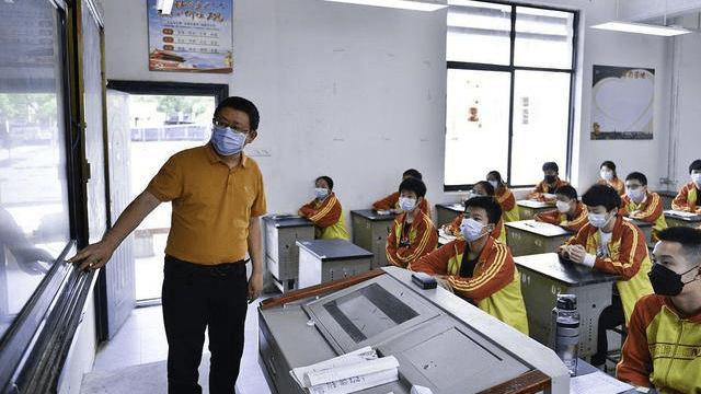 广州供卵试管机构（原创
            湖北武汉清零又遇挫，学生下周复学或将有变，家长：麻木了）