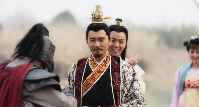 杨坚病重,杨广尾随小妈进换衣间企图非礼,暴露后竟弑父篡位_杨勇_隋