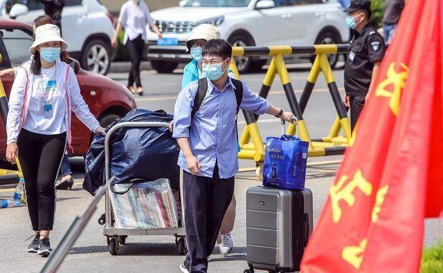 返校开学！海南多所高校敲定返校时间，学生：终于等到了