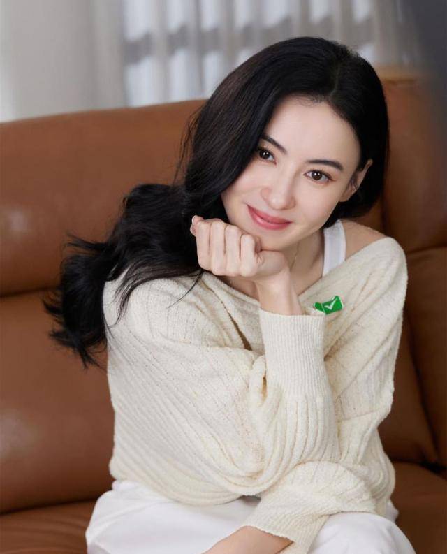 网曝张柏芝直播间买到假货：质量不忍直视 还不