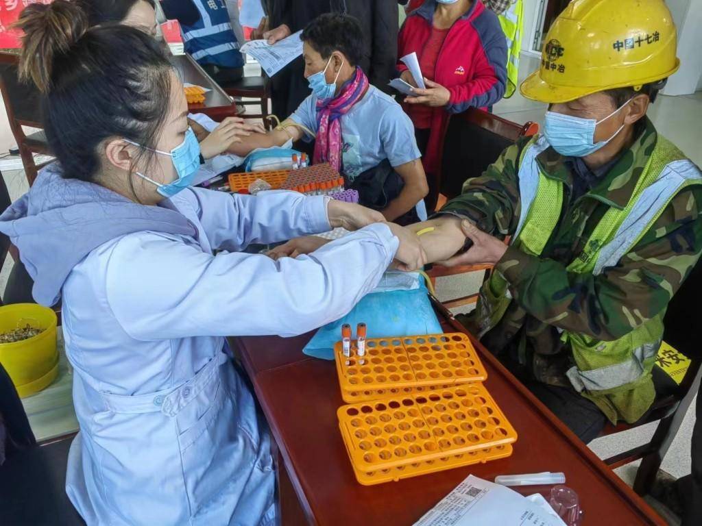 成都三代试管生殖中心（免费体检！情暖一线建设者，健康体检进工地）