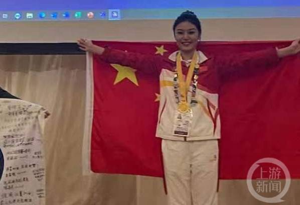 成都助孕中心排名（重庆女孩做美容成世界冠军：自创中医按摩手法，关键时刻用床单“救场”）