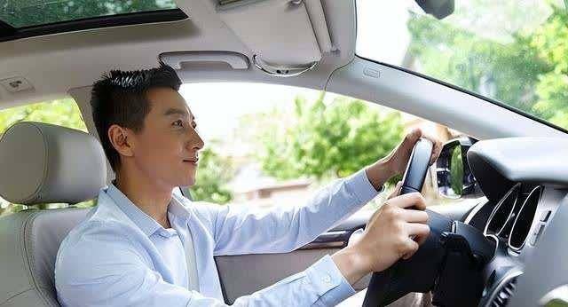 多少岁不能贷款购车 9609a2a7c477408da658f89b3751d0e9.jpeg