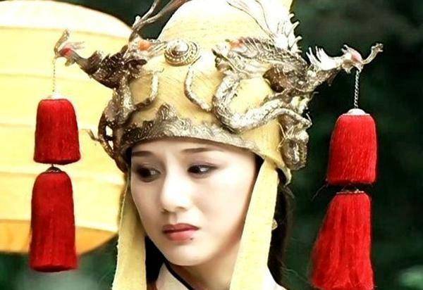 原创
英国发现20封圣旨,揭开一历史谜团,难怪杨秀清被洪秀全轻易杀死
想取而代之的东王遗落在外的圣旨只用女官的东王