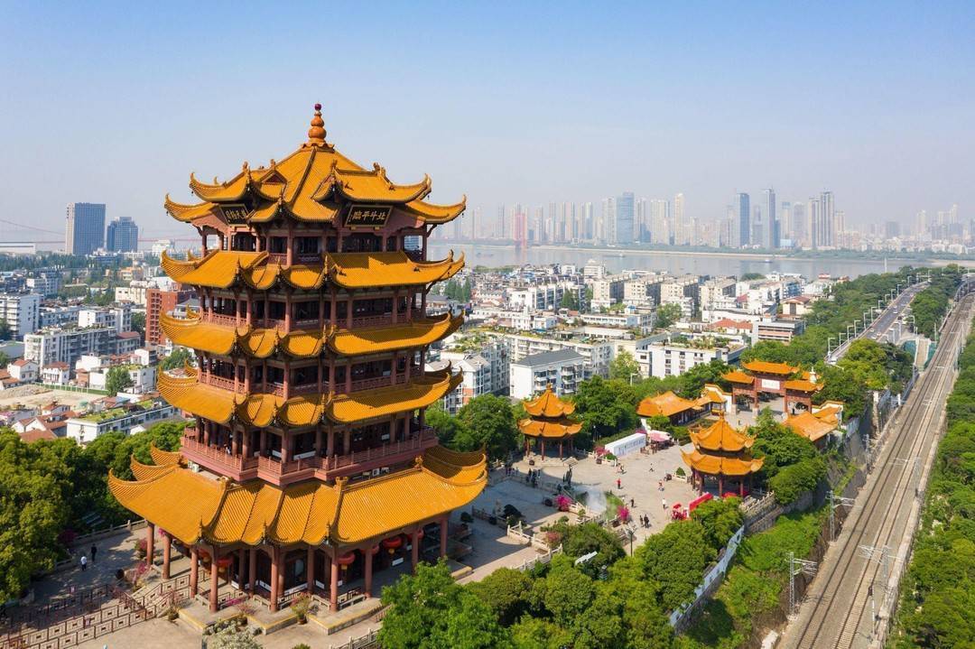李白诗寻踪|长江后浪推前浪《黄鹤楼送孟浩然