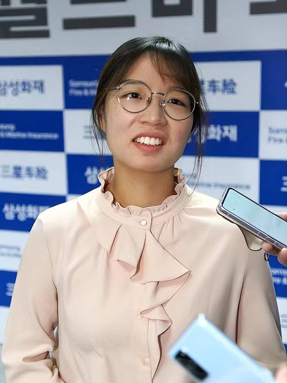 神之一手！韩国女棋手创纪录闯进三星杯决赛，卞相壹痛哭流泪