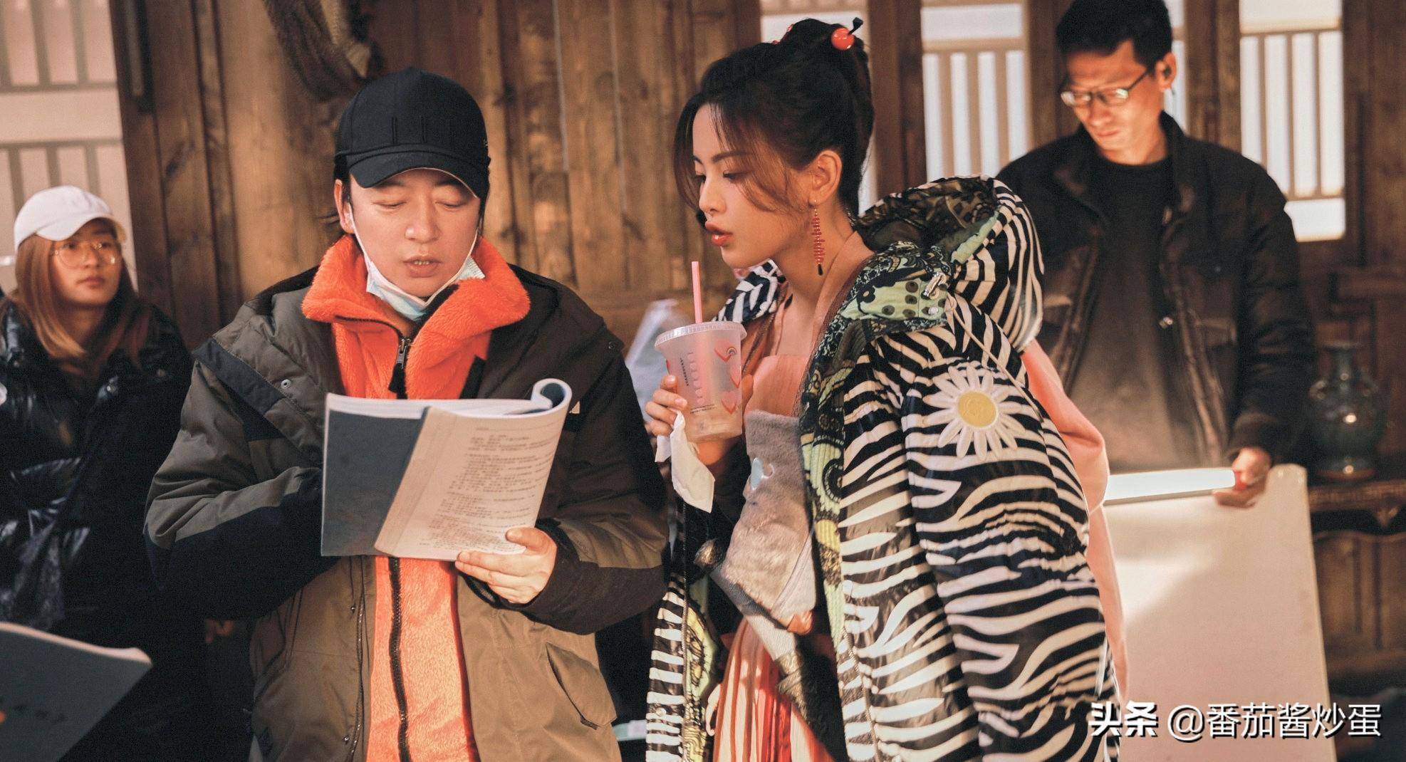 张紫宁新戏杀青,路透照服拆廉价,古拆外型不及前队友杨超越 张紫宁新戏杀青,路透照服拆廉价,古拆外型不及前队友杨超越