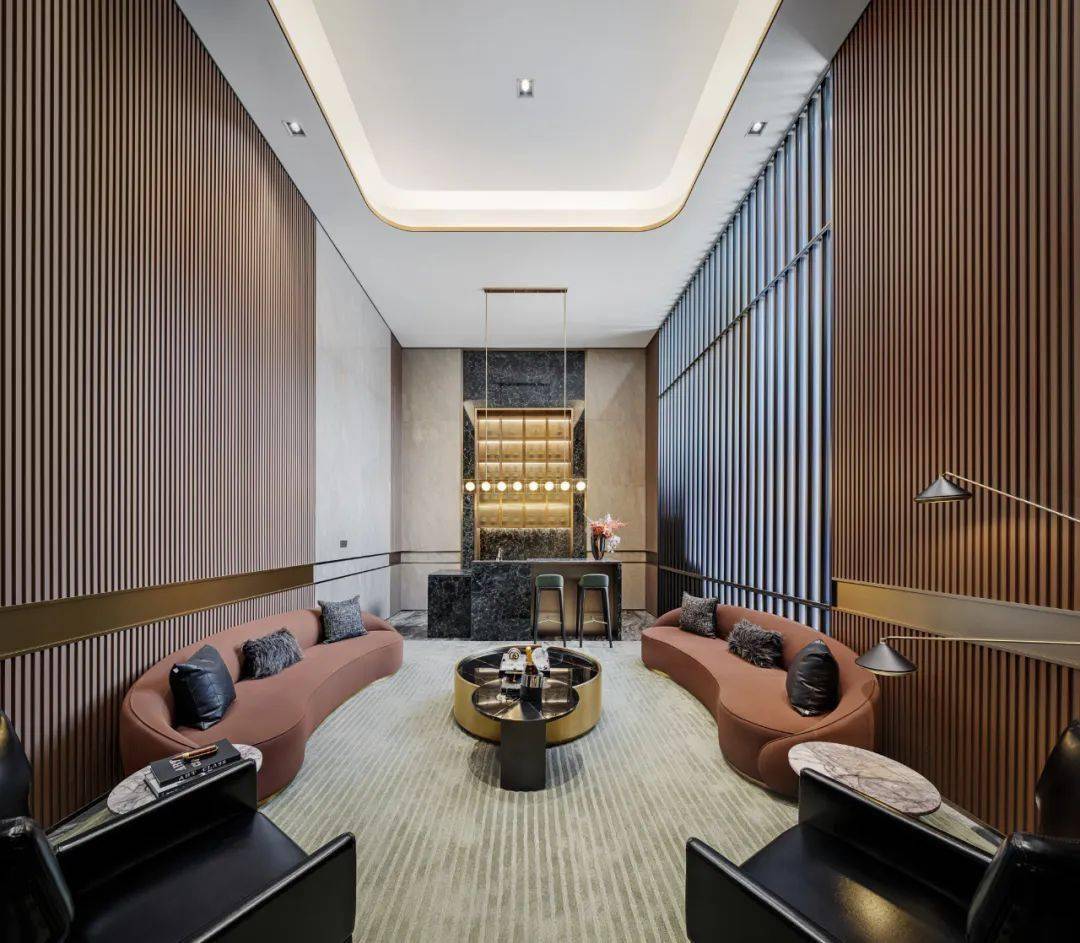 �人��լ�ġ�����������������һ�ر��ۺ���