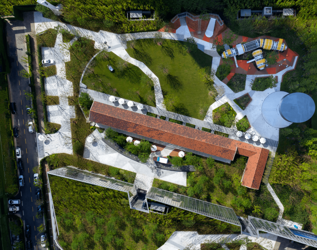 �人��լ�ġ�����������������һ�ر��ۺ���