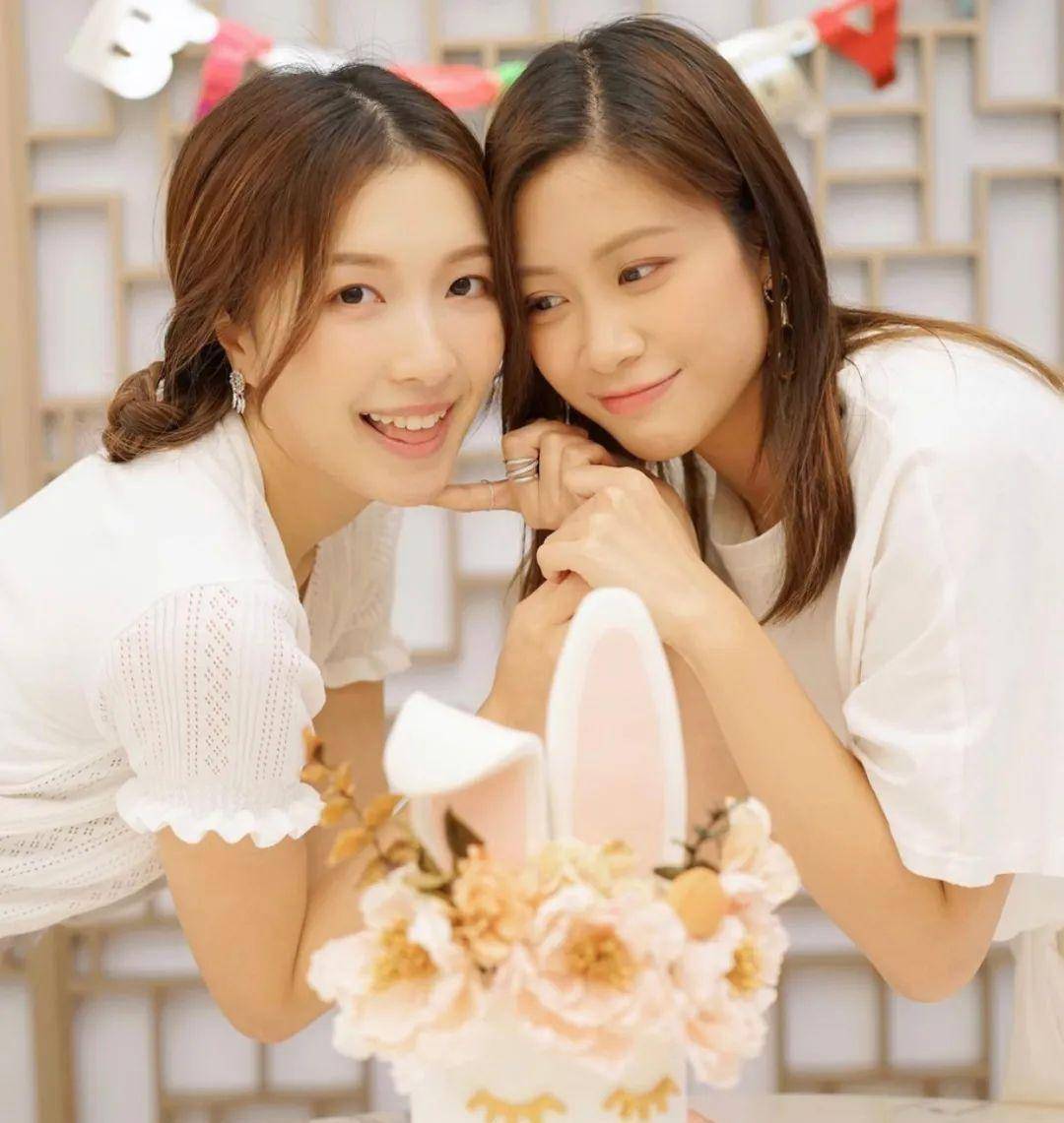 千亿女友郭嘉文没架子，屈尊为tvb小花庆生，带闺蜜打入富豪圈