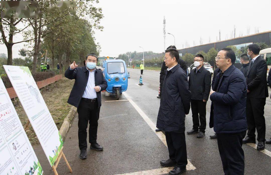 实地查看了首批省级百强中心镇—兴义镇建设发展情况