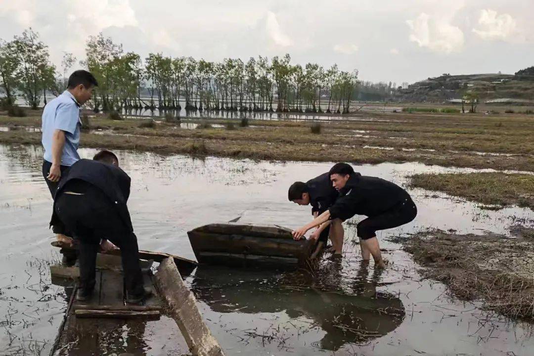 威宁县公安局草海分局"高原明珠"守护者_宣传_巡查_自然保护区