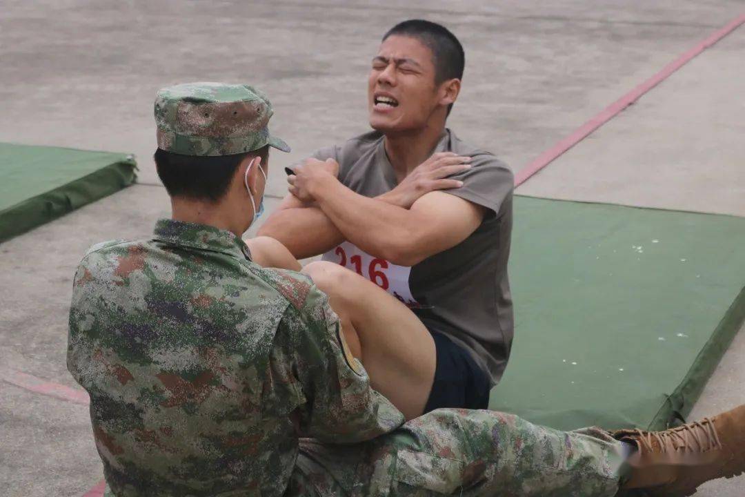 竞争最为激烈的经过4年的沉淀他就拿到双杠臂屈伸项目的第一名2018年