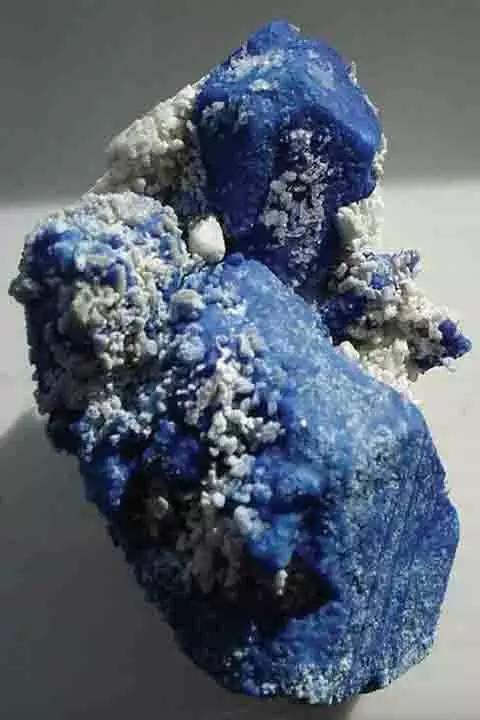 ʯͷ