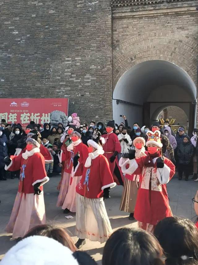 开车去的留意啦！！忻州古城成为本年山西各大古城里最红的花火……