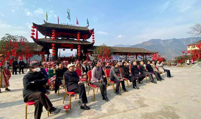 石椅村今天来了一群文艺家