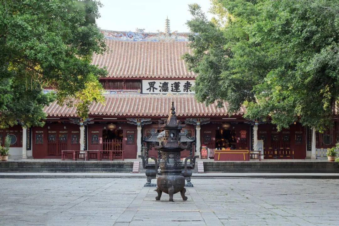 年轻人流行到泉州打卡“寺庙游”，“世界宗教博物馆”火爆出圈！